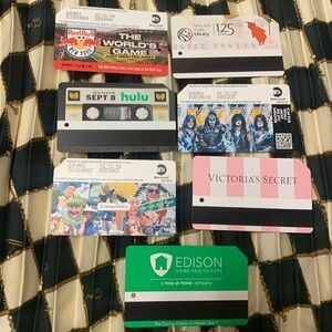 NYC collectible Metrocards 7 new rare new